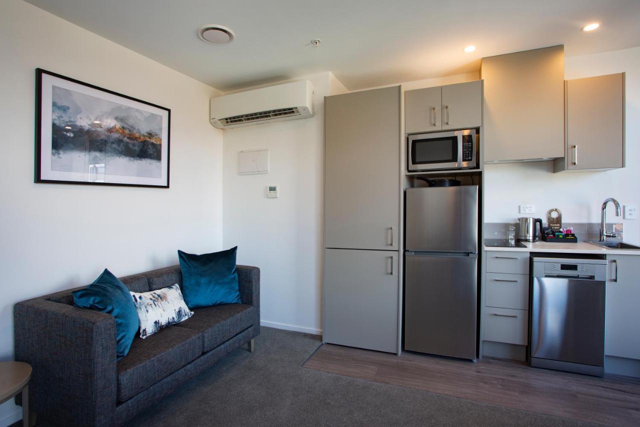 Ramada By Wyndham Queenstown Central Exterior photo