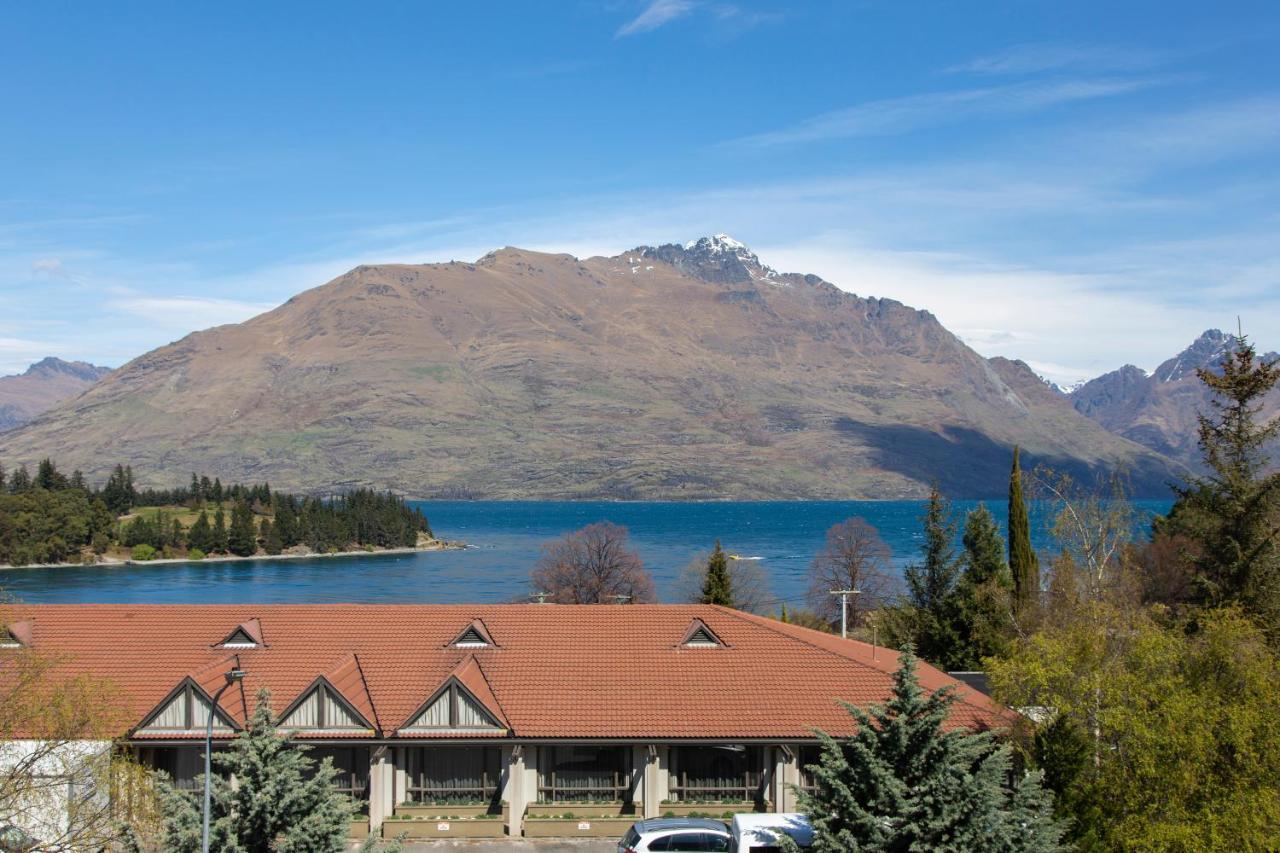 Ramada By Wyndham Queenstown Central Exterior photo