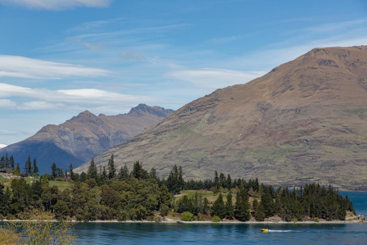 Ramada By Wyndham Queenstown Central Exterior photo