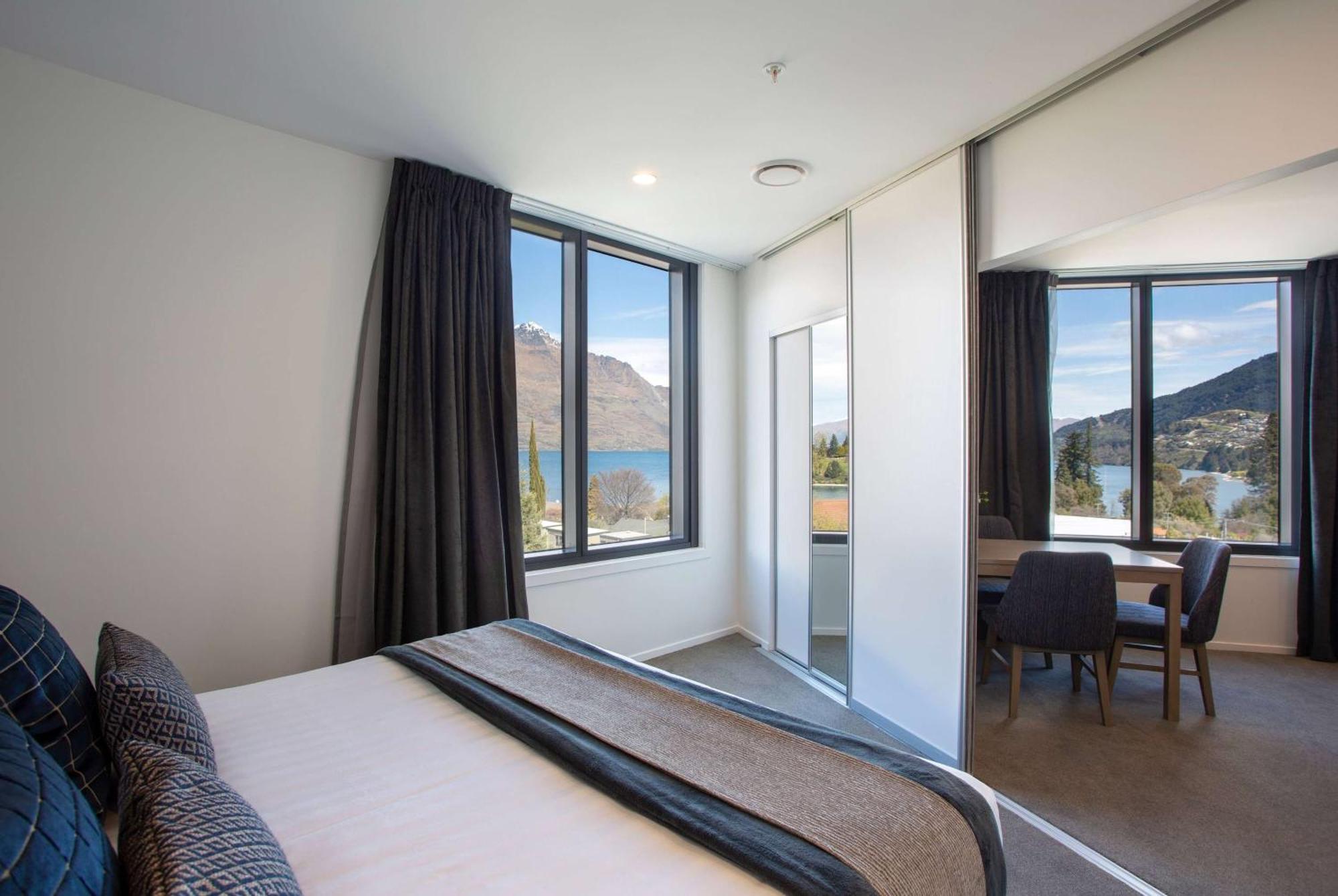 Ramada By Wyndham Queenstown Central Exterior photo