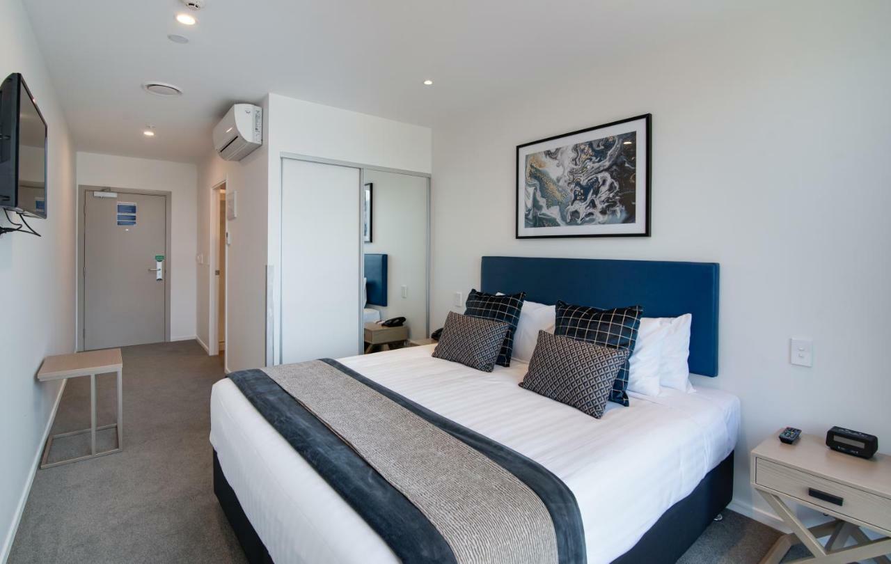 Ramada By Wyndham Queenstown Central Exterior photo